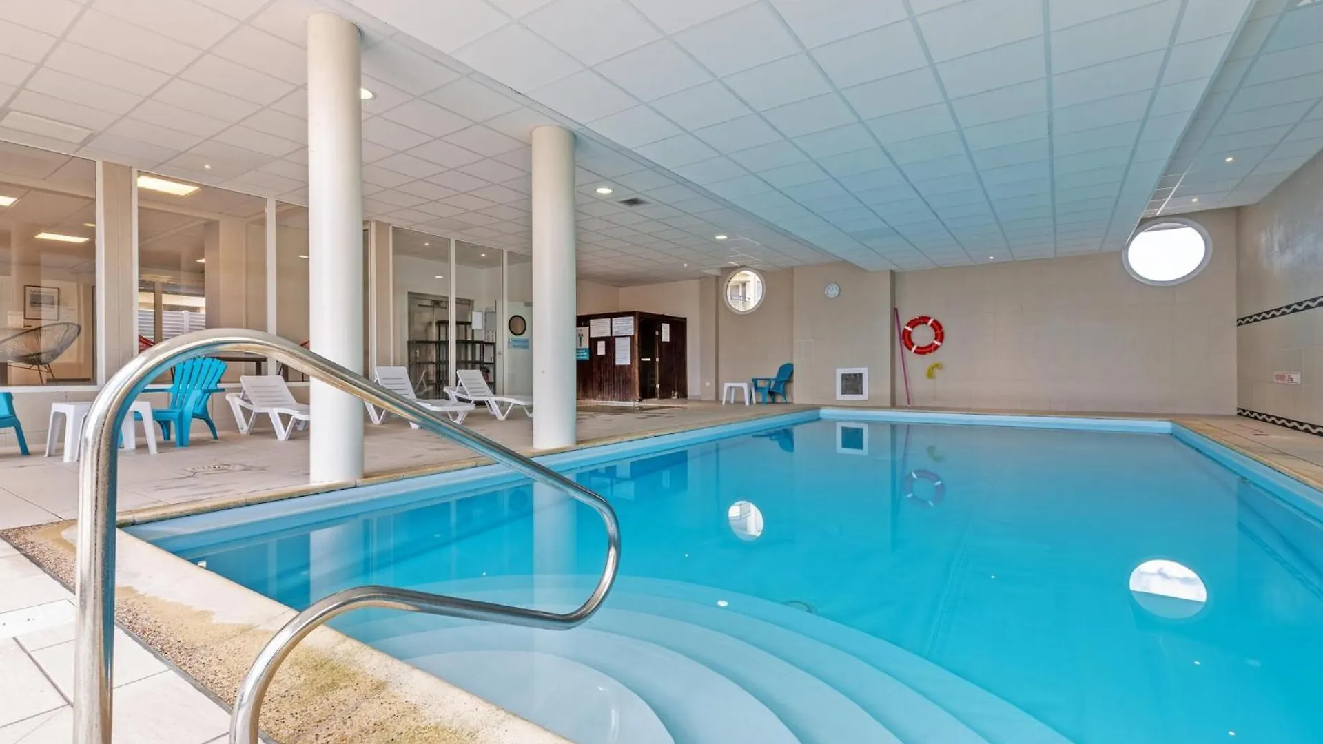 Apartment By The Sea With Indoor Pool Plougonvelin