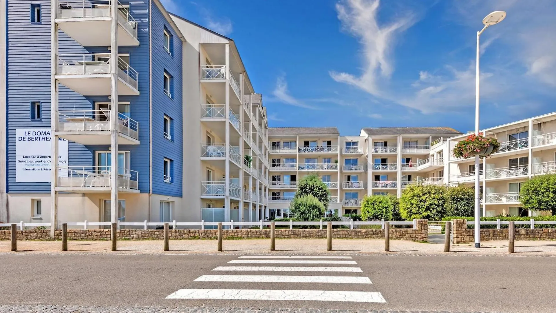 Apartment By The Sea With Indoor Pool Plougonvelin